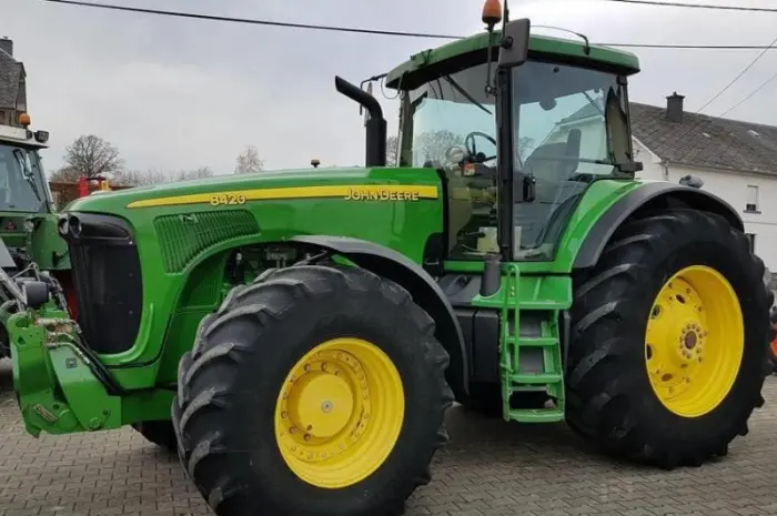 Трактор колесный John Deere 6920- фото № 3