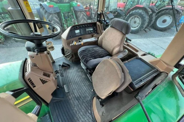 Трактор John Deere 8410- фото № 10
