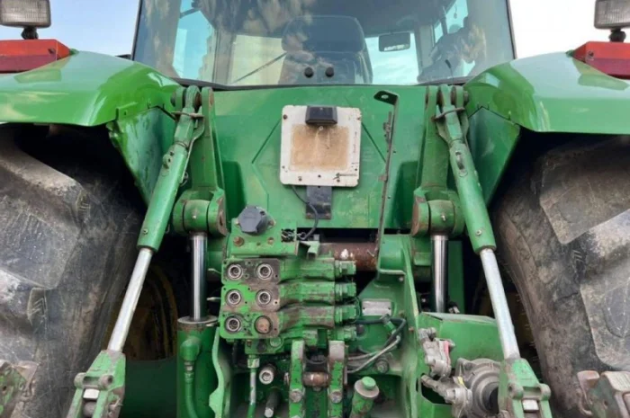 Трактор John Deere 8410- фото № 7