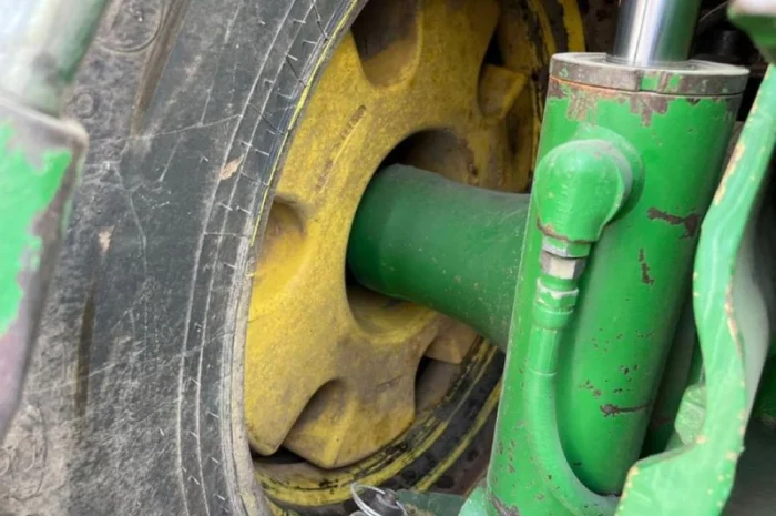 Трактор John Deere 8410- фото № 8