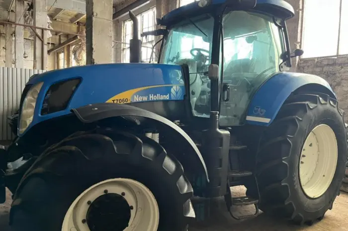 Трактор New Holland T 7060- фото № 1