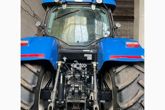 Трактор New Holland T 7060- фото № 2