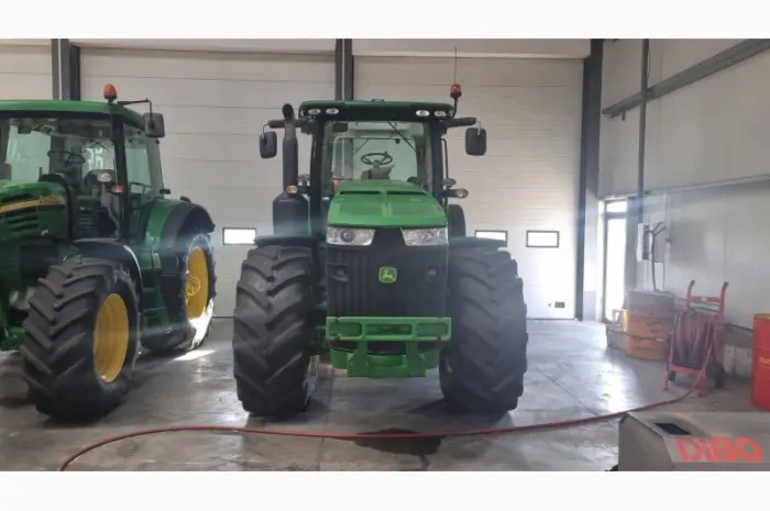 Трактор John Deere 8310R- фото № 2