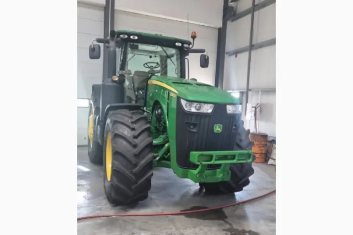 Трактор John Deere 8310R- фото № 6