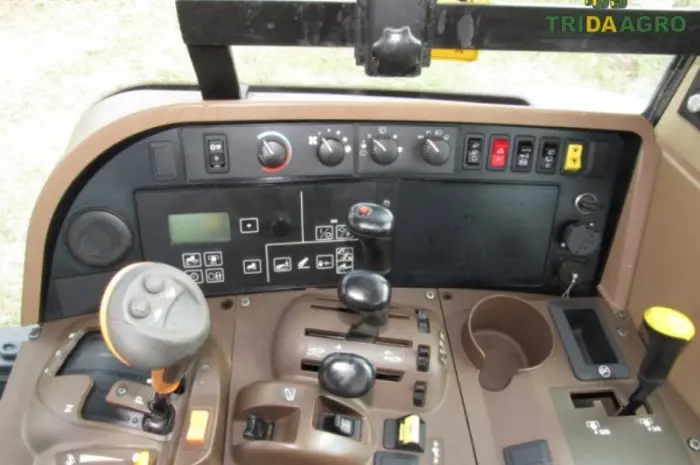 Трактор John Deere 7820 (2005)- фото № 3