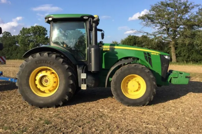 John Deere 8335R- фото № 8