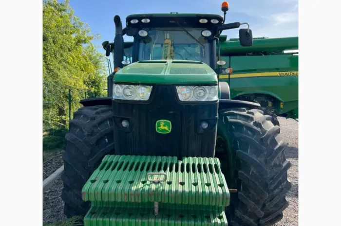 Tрактор John Deere 8310R- фото № 1