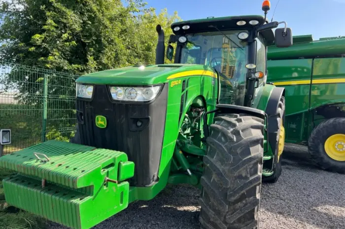 Tрактор John Deere 8310R- фото № 2