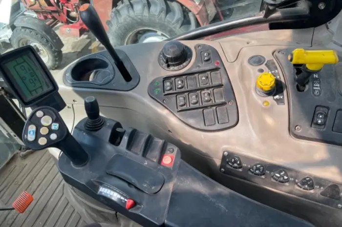 Трактор Case IH Maxxum 140 MC- фото № 3