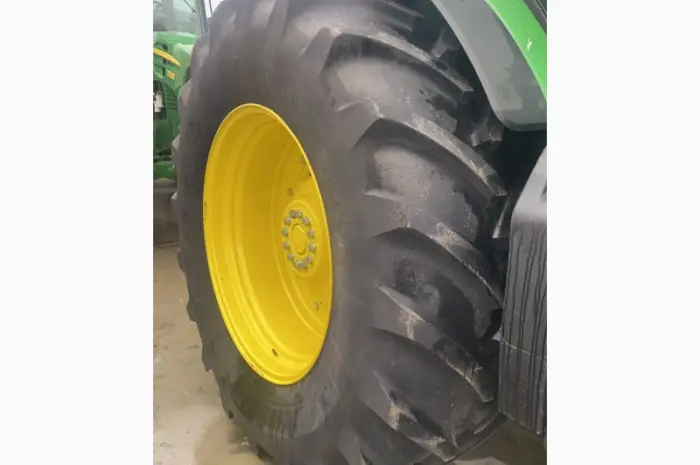 John Deere 8335R Трактор- фото № 1