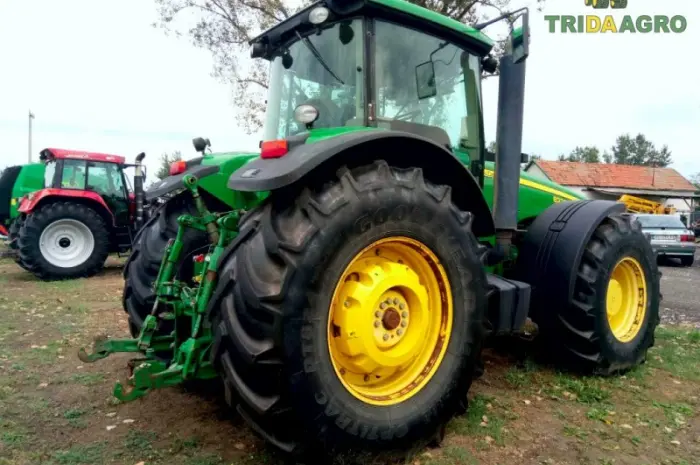 Трактор john deere 8230 (2007)- фото № 4