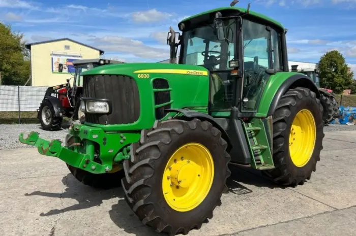 Трактор John Deere 6830- фото № 1