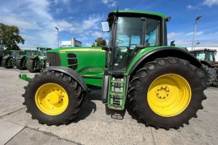 Трактор John Deere 6830- фото № 3