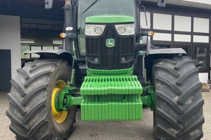 Трактор John Deere 6170R (2013)- фото № 1