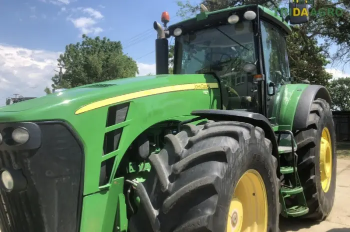 Трактор john deere 8230- фото № 1