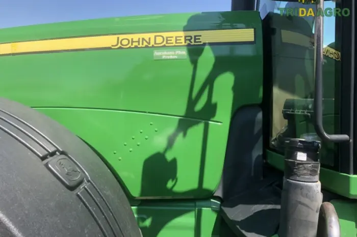 Трактор john deere 8230- фото № 6