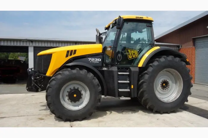 Трактор JCB Fastrac 7230 P-TRONIC- фото № 3
