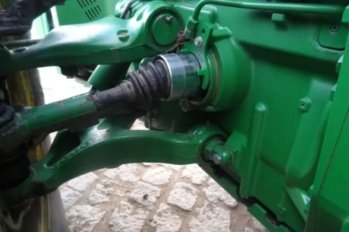 Трактор бу John Deere 8335R- фото № 3