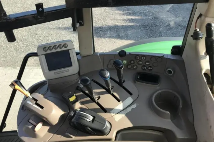 Трактор John Deere 6630 Premium- фото № 7