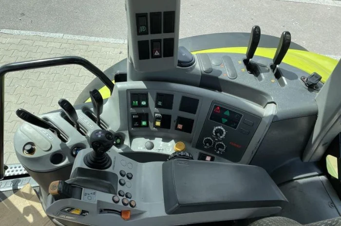 Трактор Claas ARION 530 CIS- фото № 7