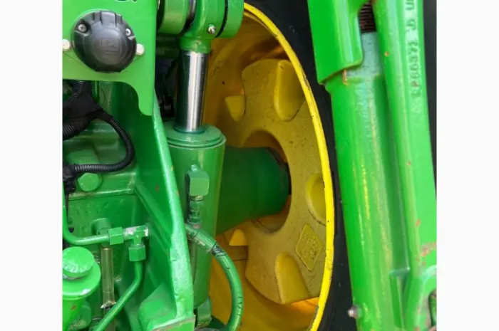 Трактор John Deere 8370R- фото № 4