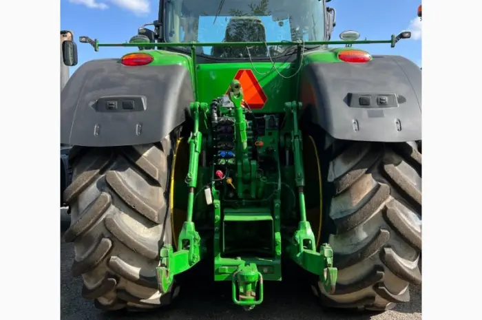Трактор John Deere 8370R- фото № 5