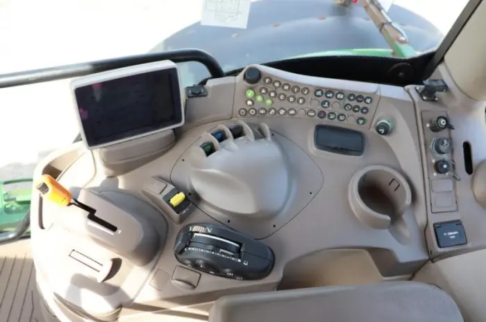 Трактор John Deere 6170R- фото № 6