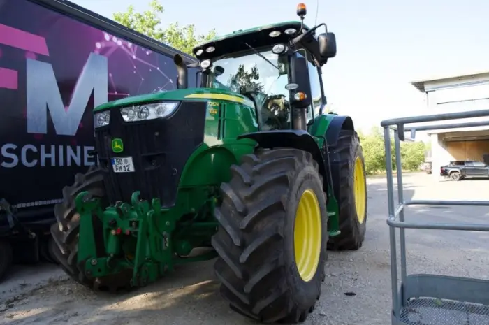 Трактор John Deere 7280 R- фото № 1
