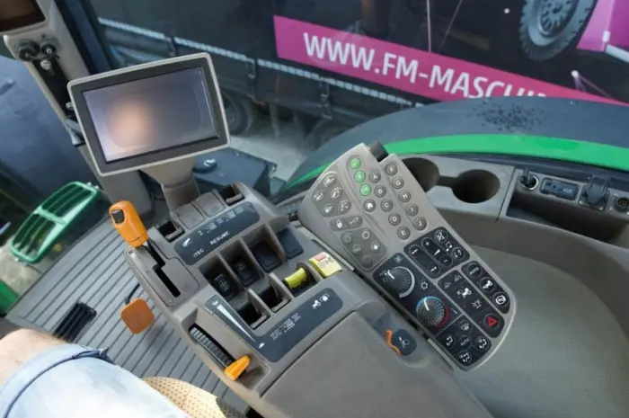 Трактор John Deere 7280 R- фото № 9