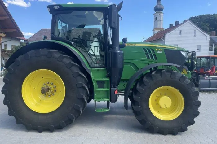 Трактор John Deere 6215 R- фото № 5