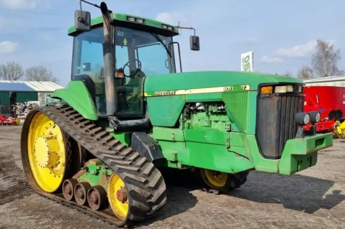 Трактор John Deere 8400T- фото № 4
