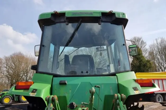 Трактор John Deere 8400T- фото № 6