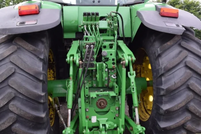 Трактор колісний John Deere 7820- фото № 4