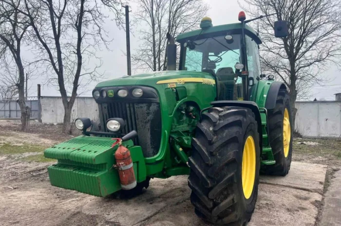 Трактор колісний John Deere 8520- фото № 1