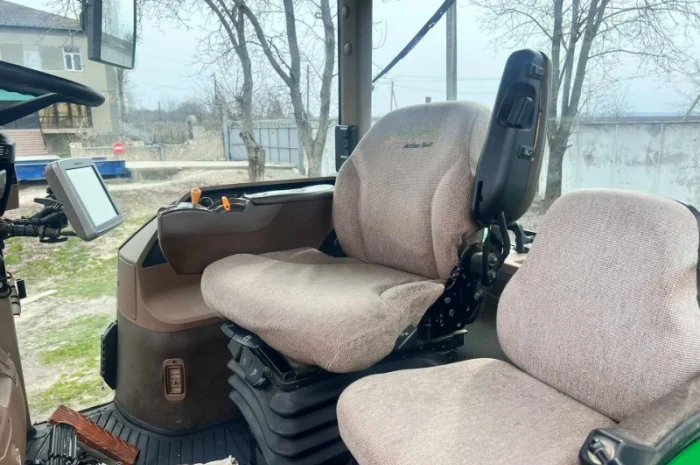 Трактор колісний John Deere 8520- фото № 11