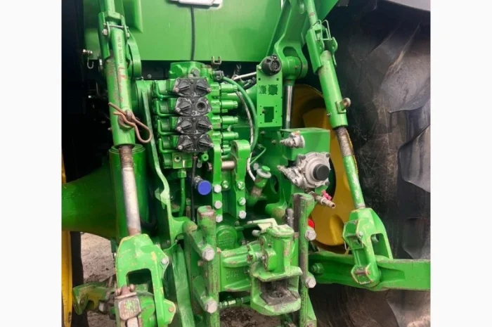 Трактор колісний John Deere 8520- фото № 13