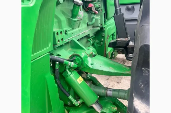 Трактор колісний John Deere 8520- фото № 6