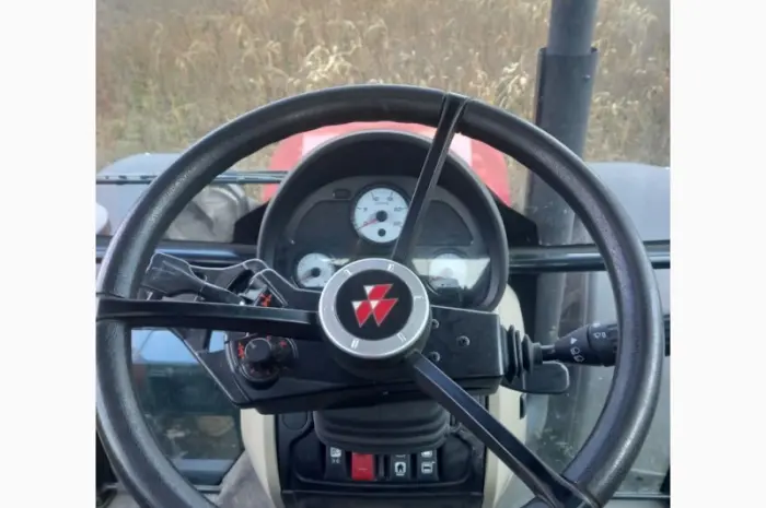 Колісний трактор Massey Ferguson 6713- фото № 4