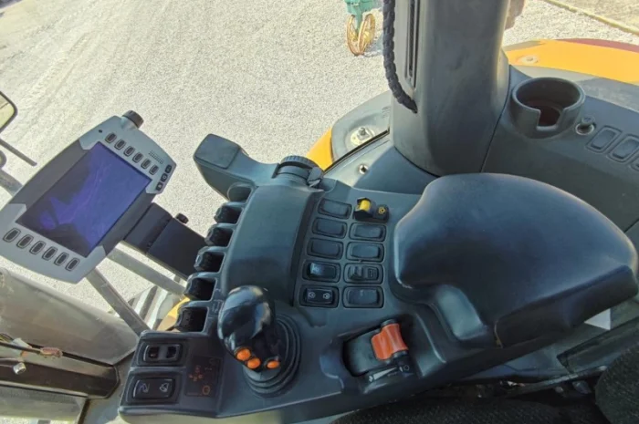 Трактор САТ Challenger MT775 Е (2017)- фото № 11