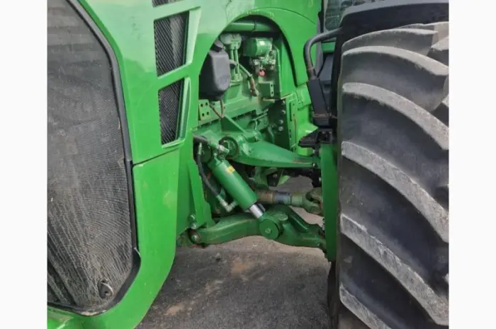 Трактор John Deere 8430 (2007)- фото № 11