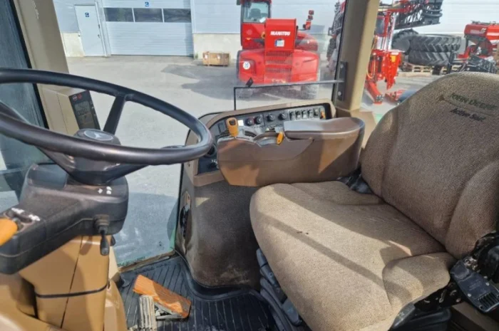 Трактор John Deere 8430 (2007)- фото № 13