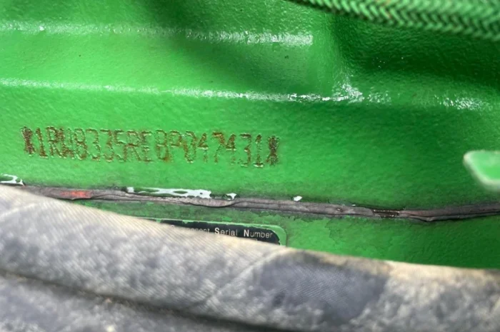 Трактор John Deere 8335R (2011) - PowerShift- фото № 7