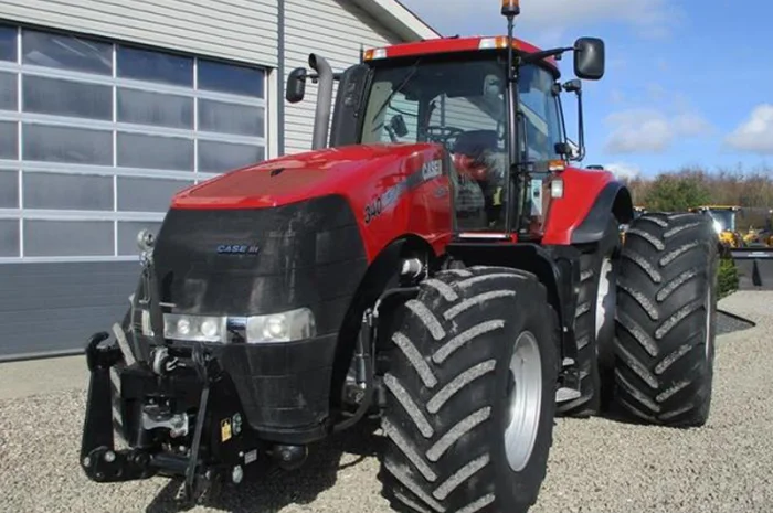 Трактор Case IH Magnum 340 (2012)- фото № 1