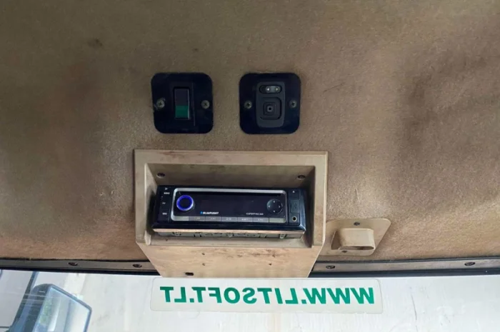 Трактор John Deere 8430 (2009)- фото № 3