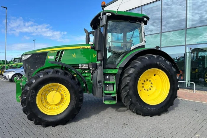 Трактор John Deere 7310R (2016)- фото № 1