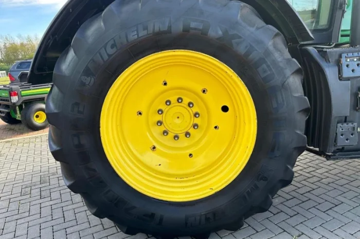 Трактор John Deere 7310R (2016)- фото № 10