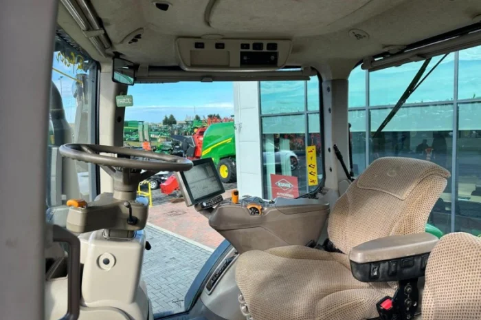 Трактор John Deere 7310R (2016)- фото № 14