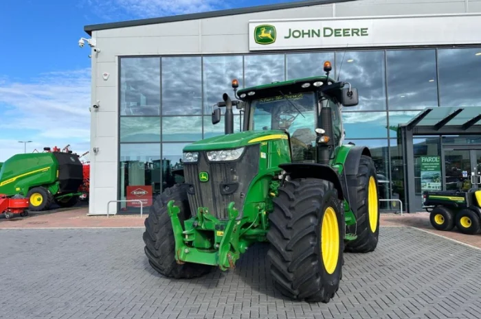 Трактор John Deere 7310R (2016)- фото № 2