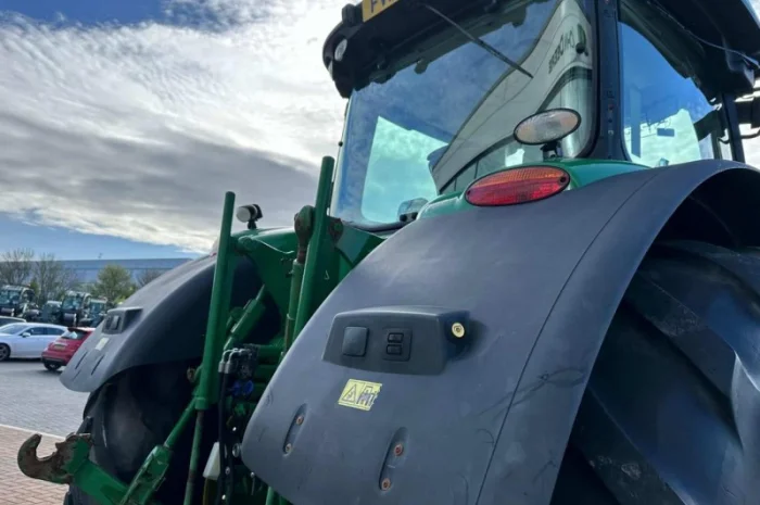 Трактор John Deere 7310R (2016)- фото № 4