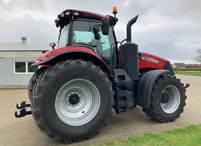 Трактор Case IH MAGNUM 340 (2017)- фото № 2